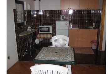 Melnkalne Privát Ulcinj, Eksterjers